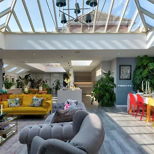 the-lodge.brighton-hotels-england.com/