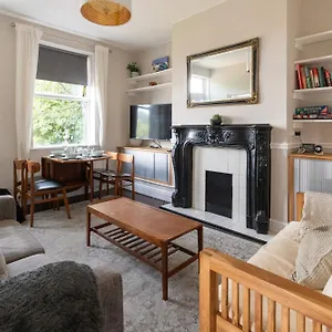 Host & - Argie House Holiday home